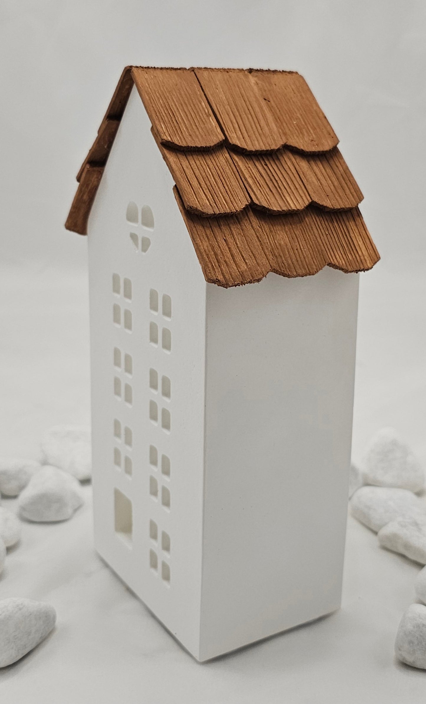 Lichthaus aus Raysin gegossen mit Schindeldach
