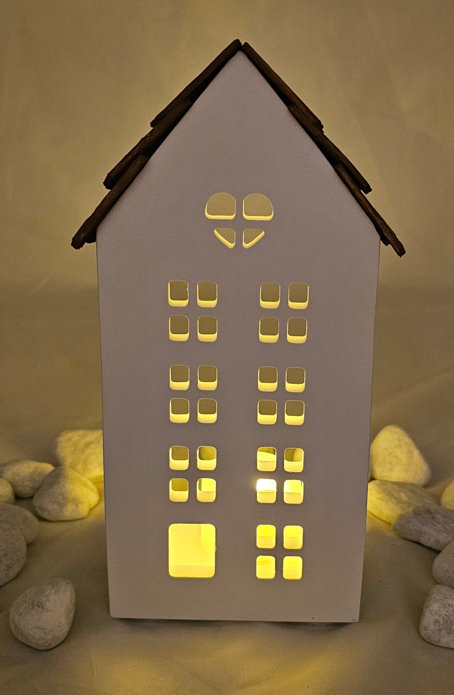 Lichthaus aus Raysin gegossen mit Schindeldach