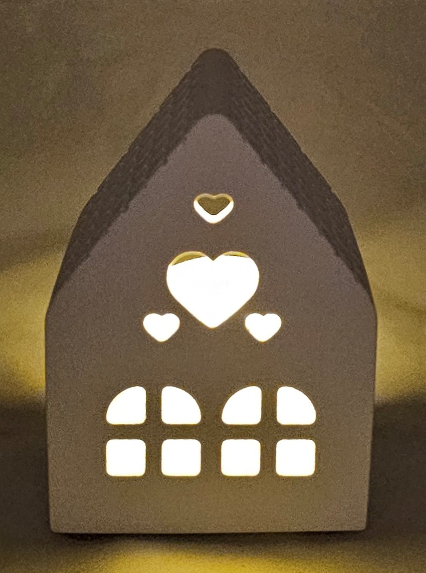 Lichthaus klein, aus Raysin gegossen, incl. LED Teelicht.