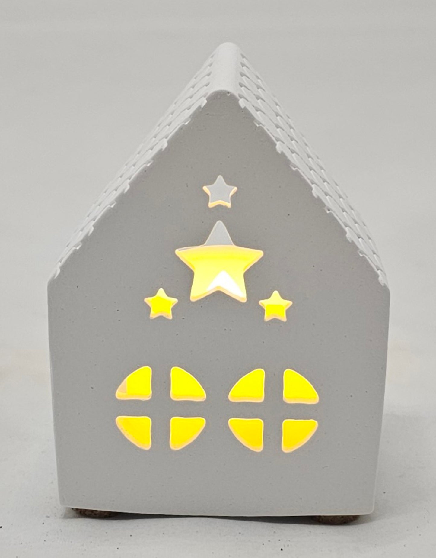 Lichthaus klein, aus Raysin gegossen, incl. LED Teelicht.
