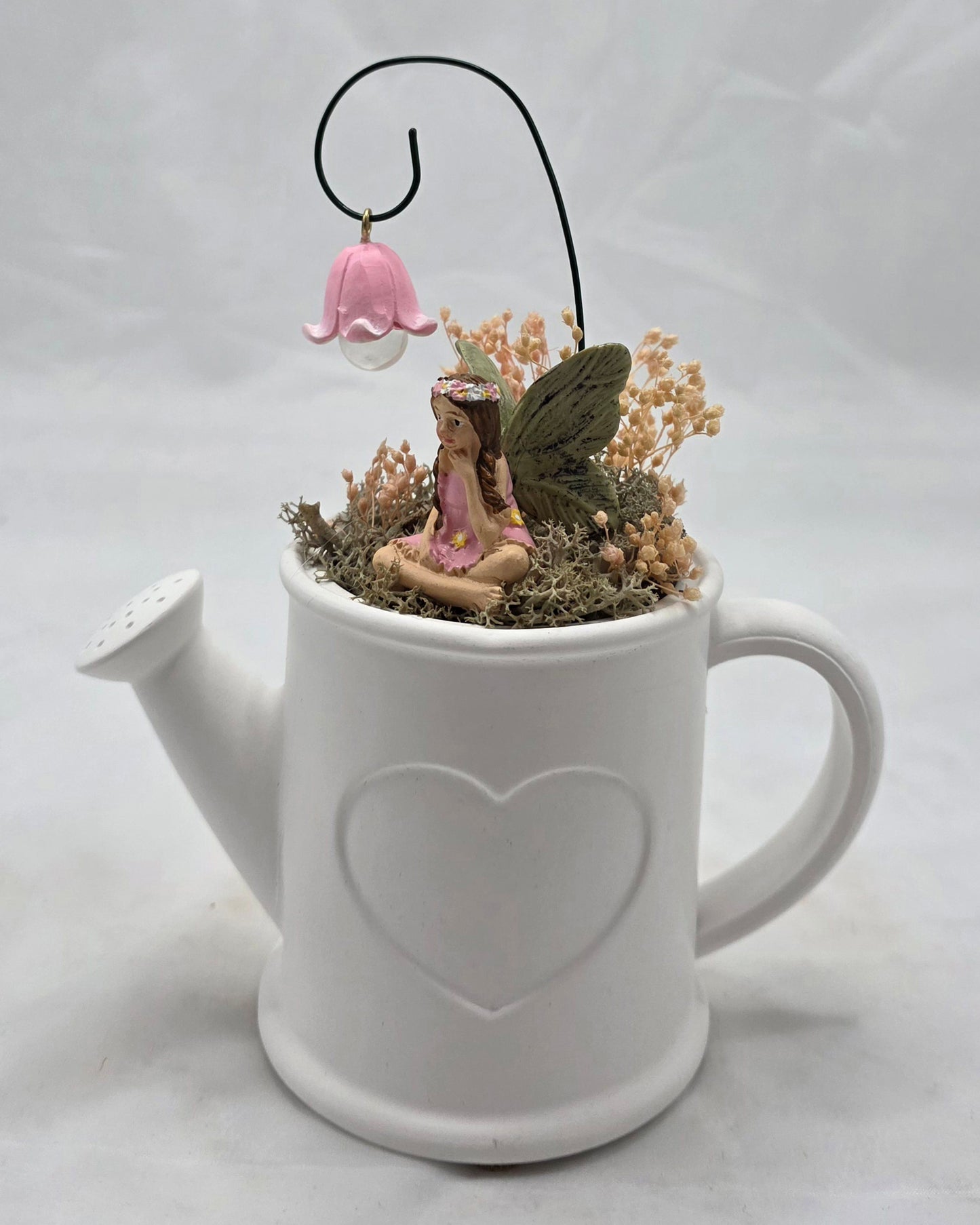 Geschenkset aus Raysin, Gießkanne, frühlingshaft dekoriert mit Elfe
