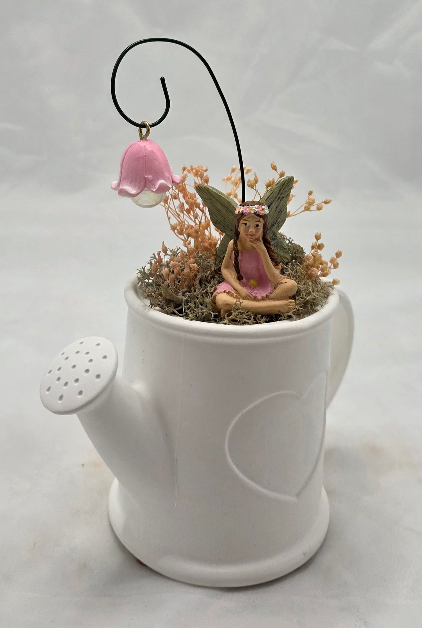 Geschenkset aus Raysin, Gießkanne, frühlingshaft dekoriert mit Elfe