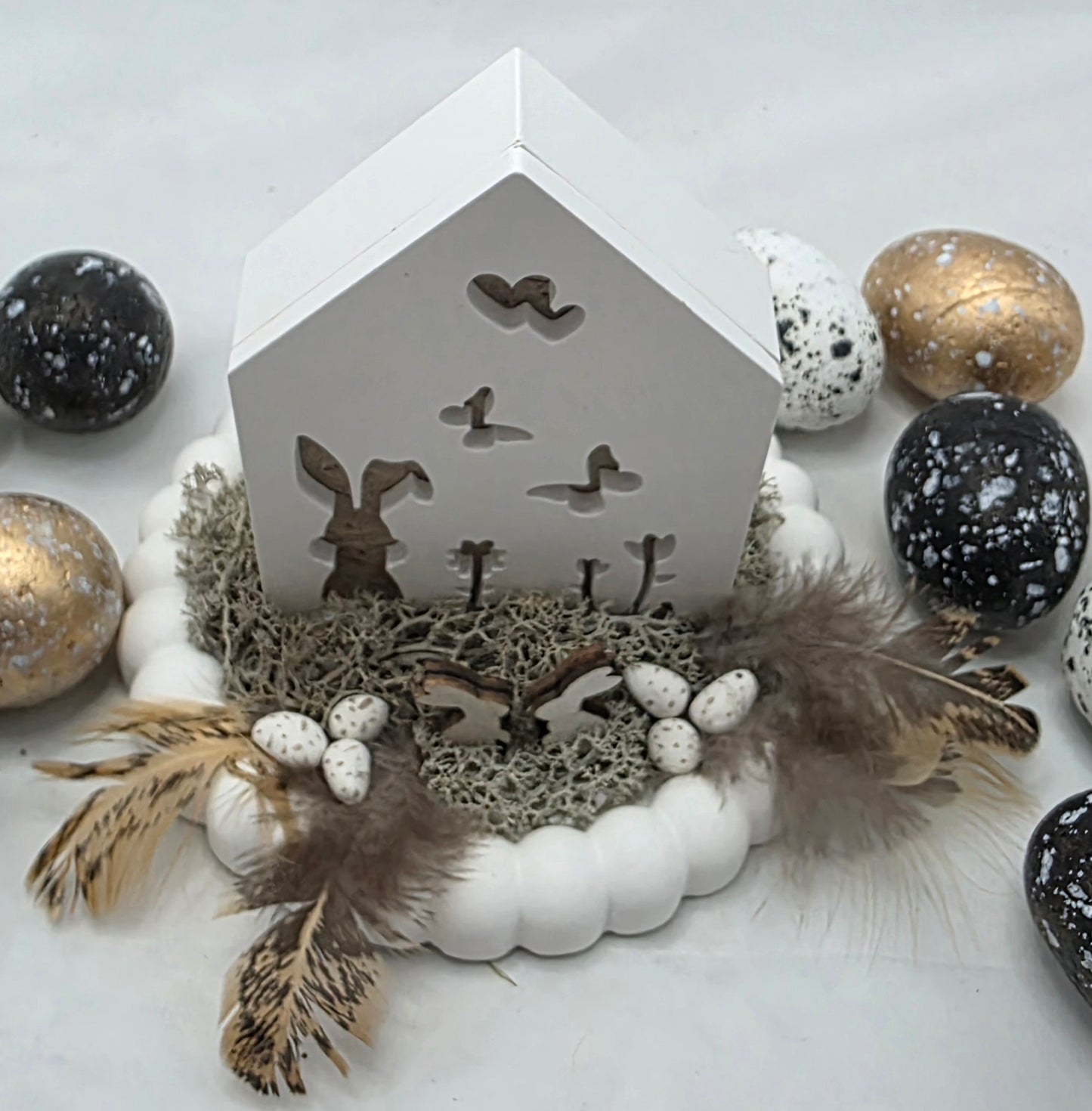 Geschenkset aus Raysin, Hasenhaus, Ei und Hase beleuchtet