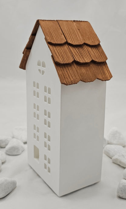 Lichthaus aus Raysin gegossen mit Schindeldach