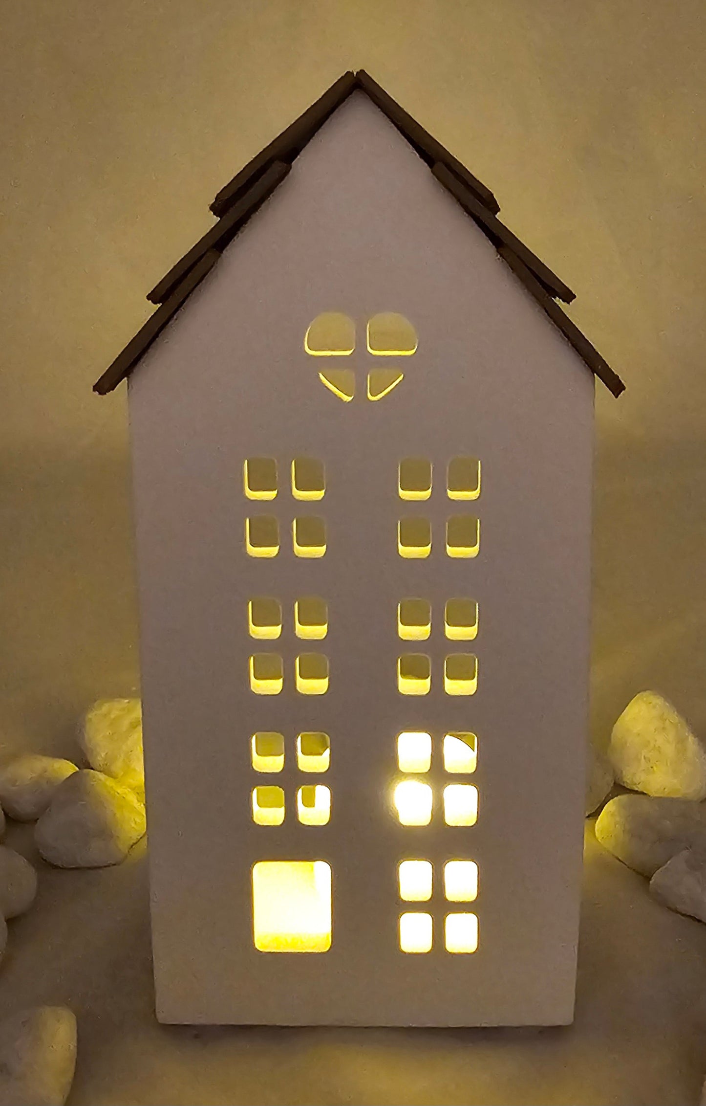 Lichthaus aus Raysin gegossen mit Schindeldach
