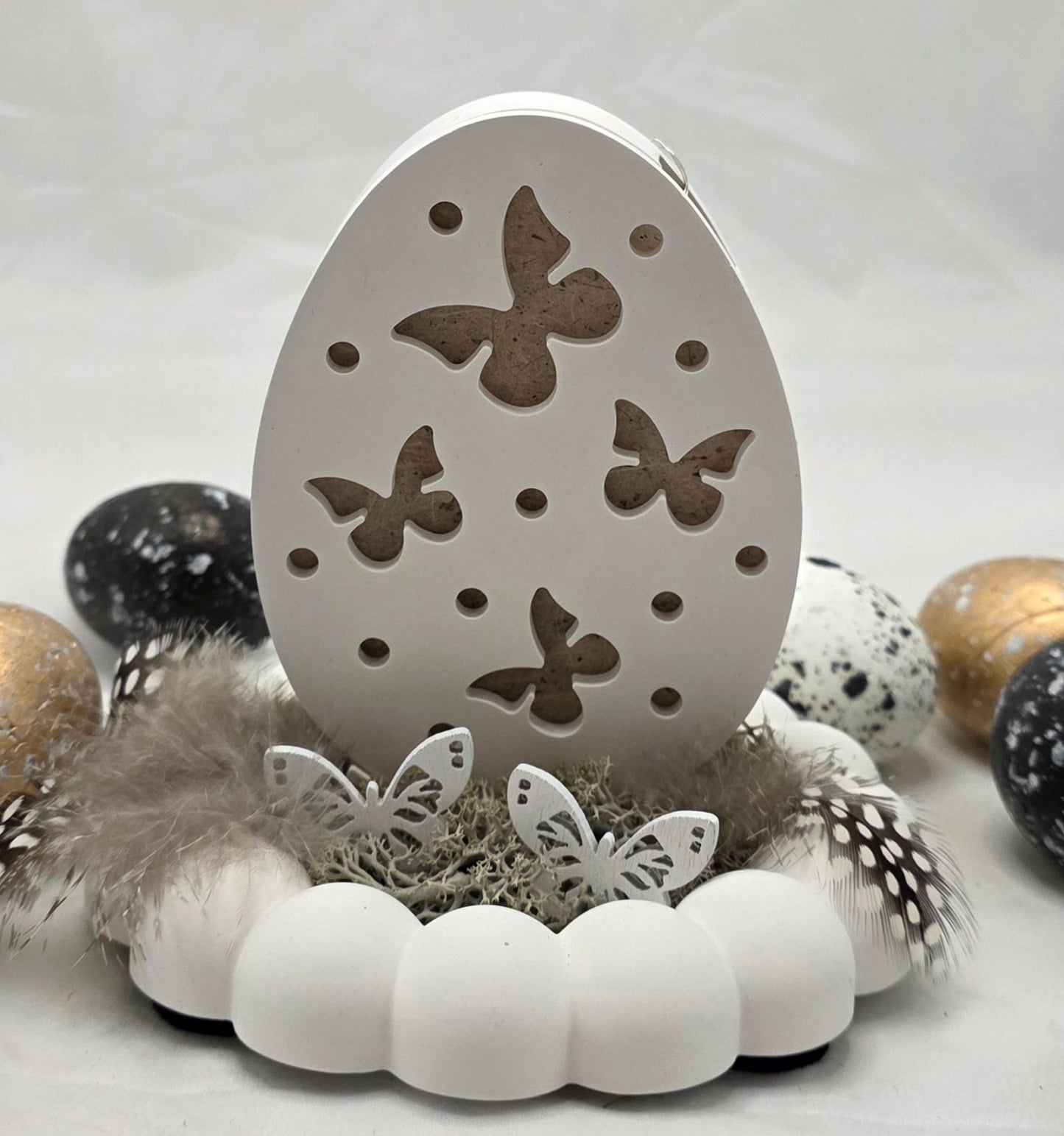 Geschenkset aus Raysin, Hasenhaus, Ei und Hase beleuchtet