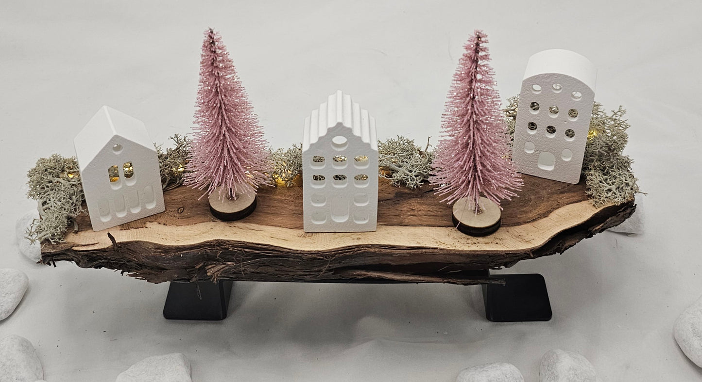 Lichthäuser / Dorf auf Holz mit Beleuchtung und Eisenständer