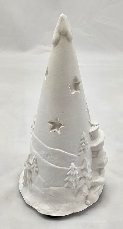 Tanne massiv, aus Raysin gegossen mit winterlichem Relief.