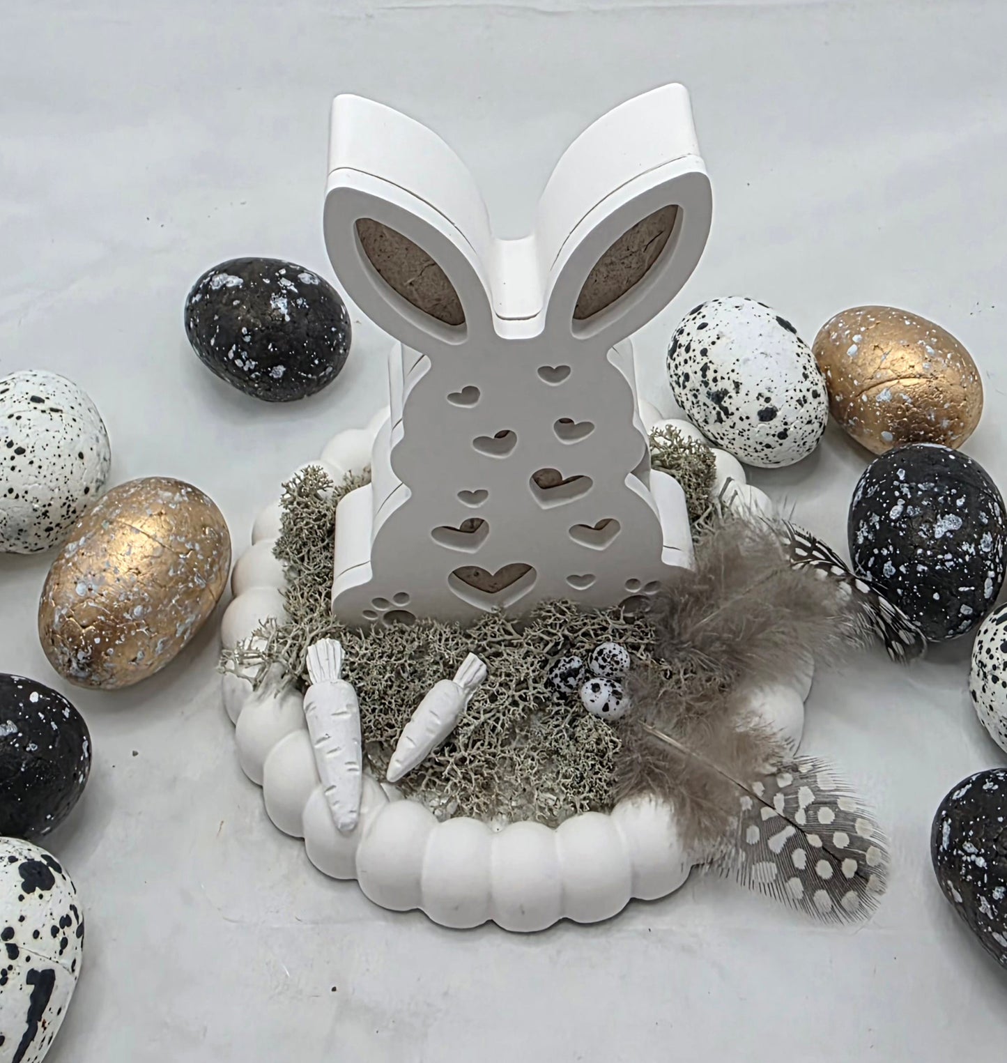 Geschenkset aus Raysin, Hasenhaus, Ei und Hase beleuchtet