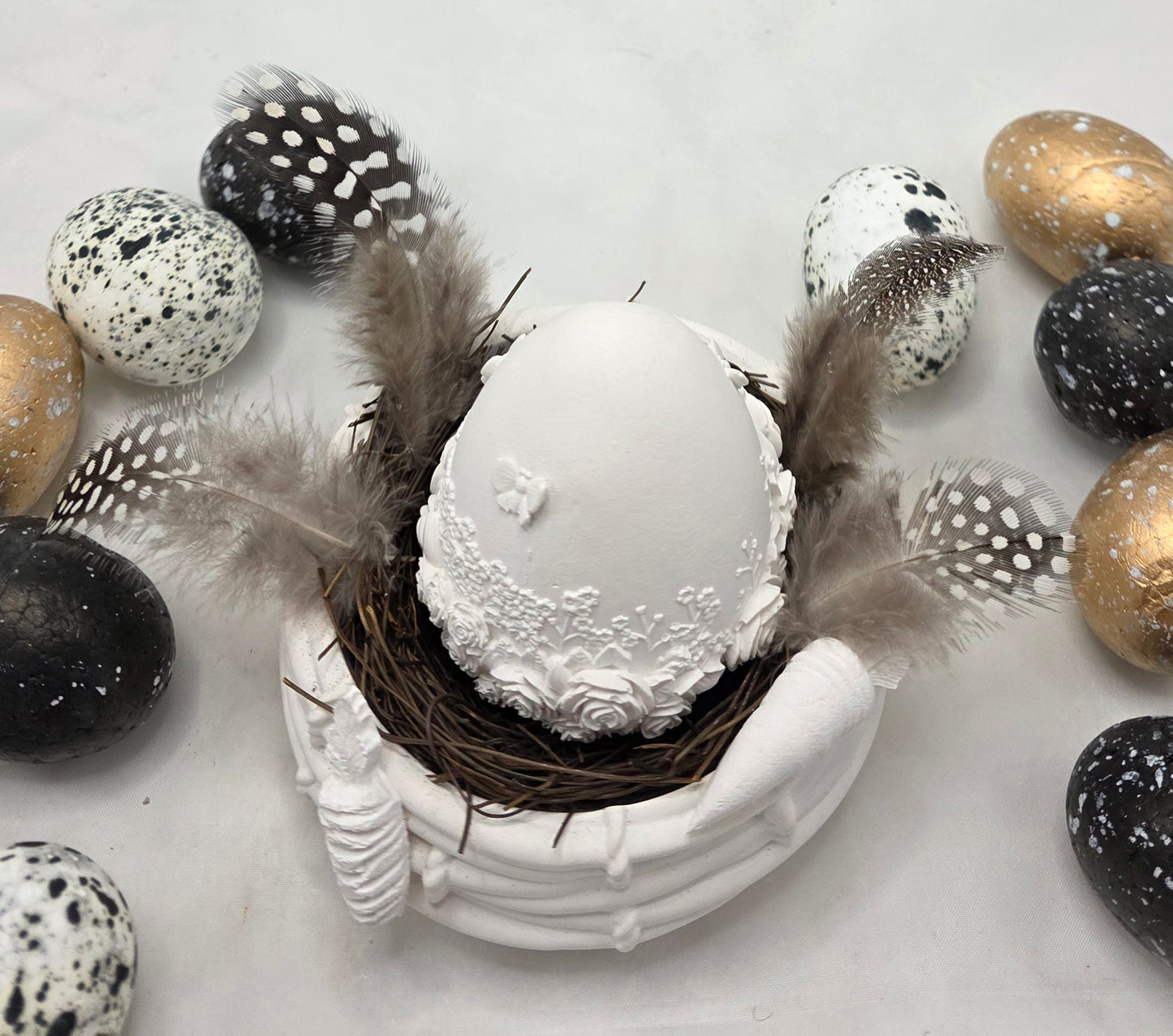 Geschenkset aus Raysin, Osterei massiv, im Nest mit Möhren