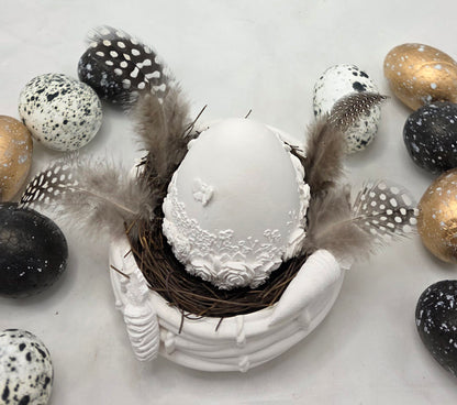 Geschenkset aus Raysin, Osterei massiv, im Nest mit Möhren