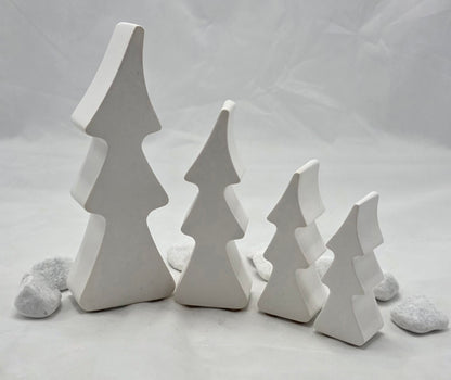 Tannen im 4er Set, aus Raysin gegossen zu Dekorationszwecken