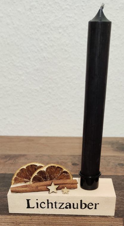 Kleine Kerzenhalter aus Holz, dekoriert und gespachtelt. Ideal als kleines Geschenk.