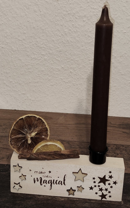 Kleine Kerzenhalter aus Holz, dekoriert und gespachtelt. Ideal als kleines Geschenk.