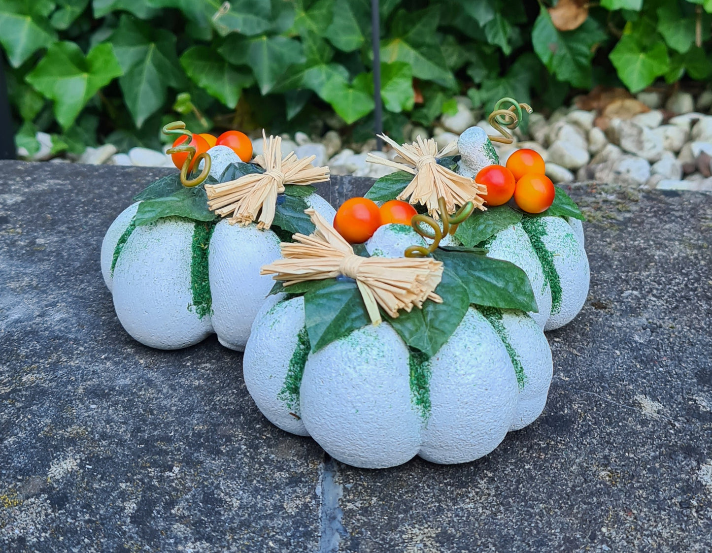 Kürbis im 3er Set, aus Beton im Landhausstil, Herbstdeko