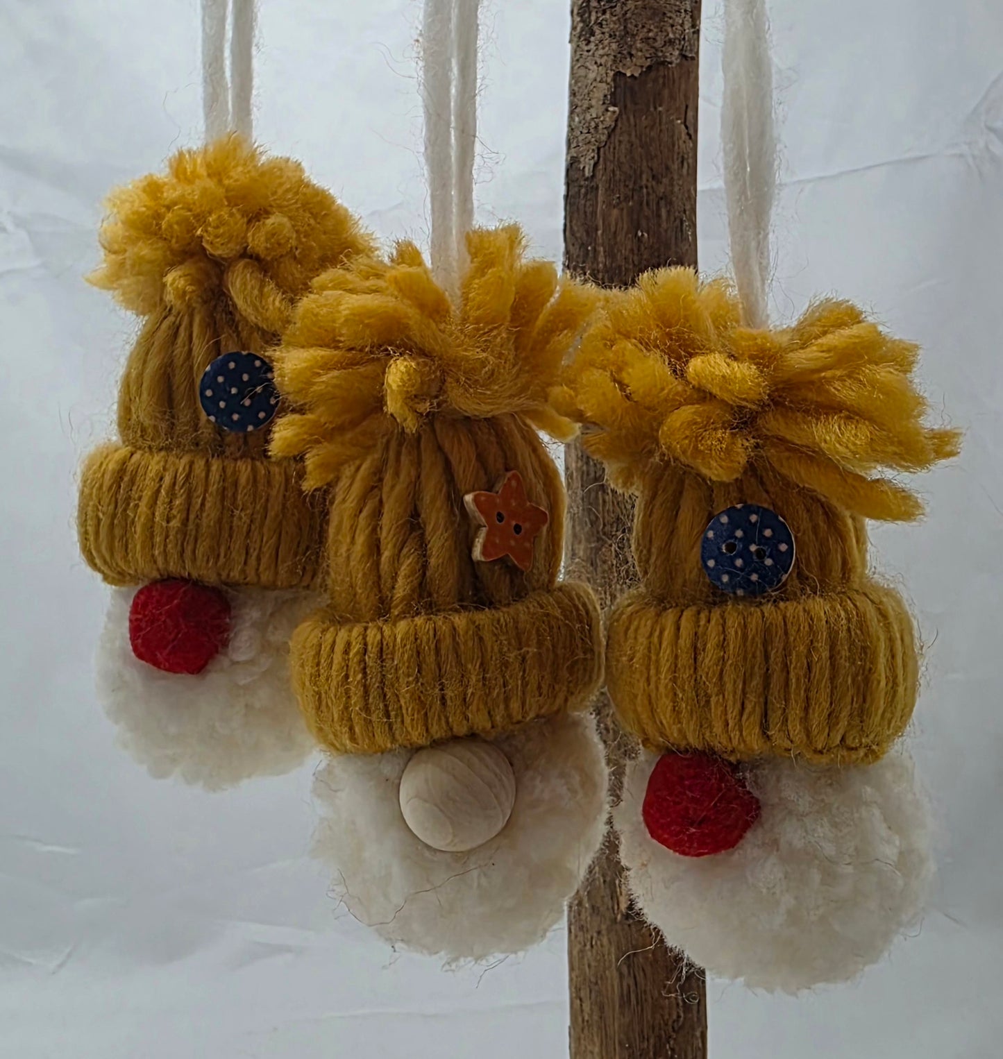 Wollwichtel zum hängen mit Knopf