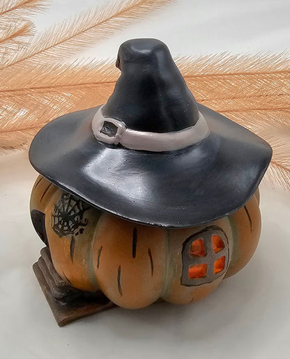 Kürbisdose mit Hexenhut aus Raysin gegossen und bemalt