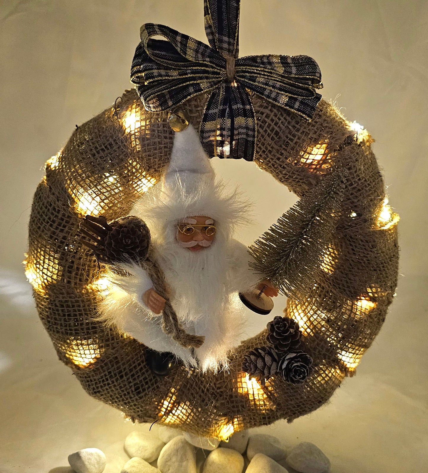 Winterkranz, Weihnachtskranz mit Beleuchtung