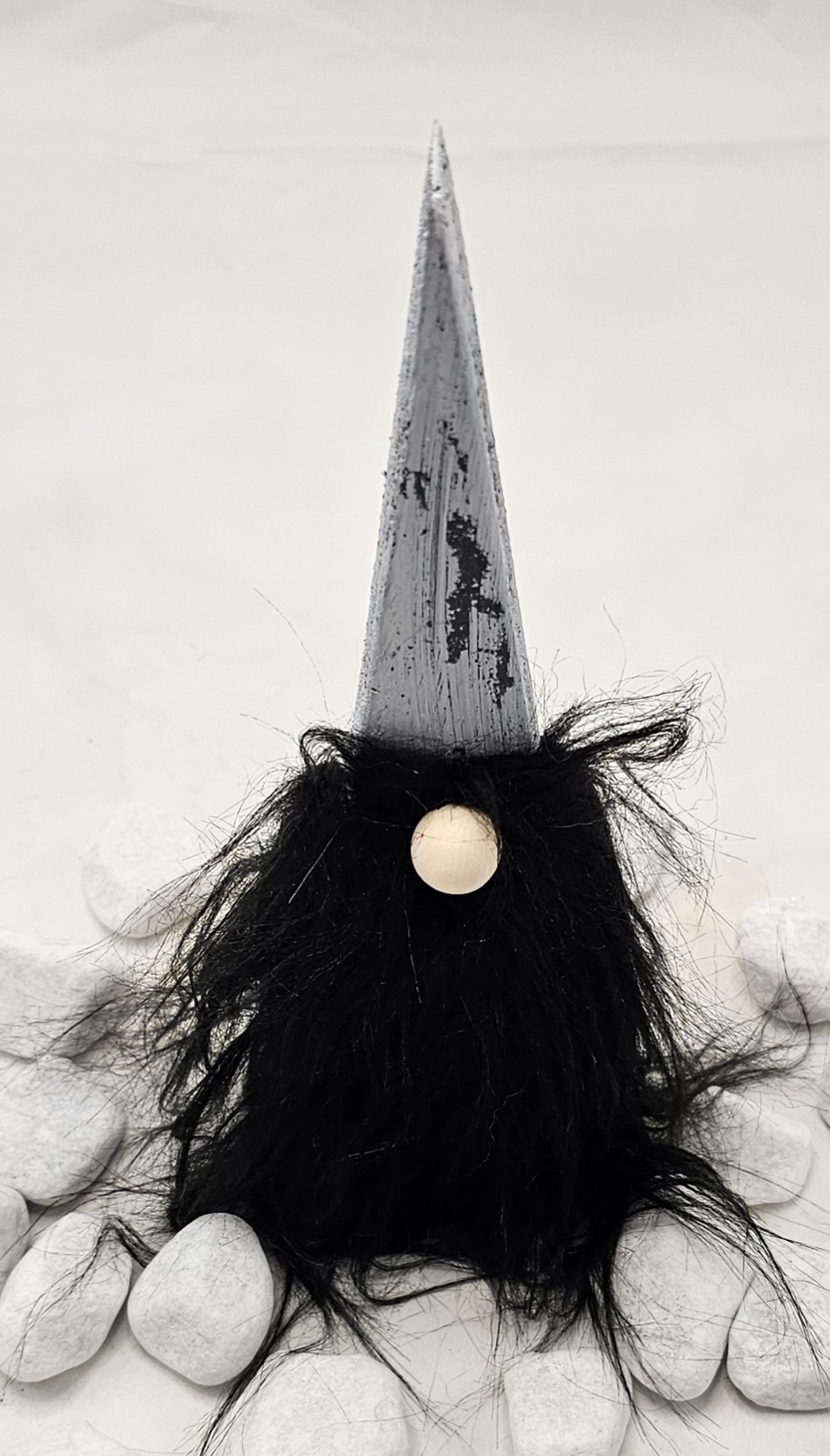 Wichtel aus Holz, ganz schlicht, im Shabby Chic Look.